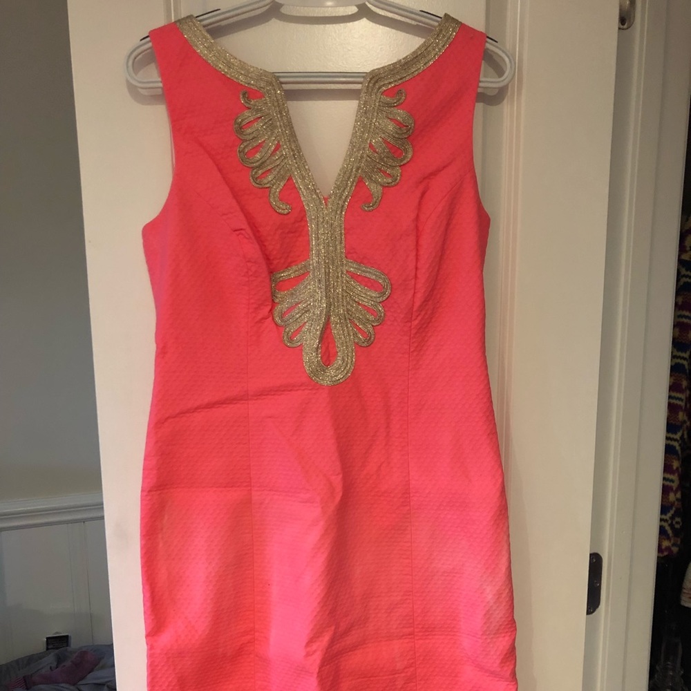 Lilly Pulitzer size 6 hot pink and gold! Worn once